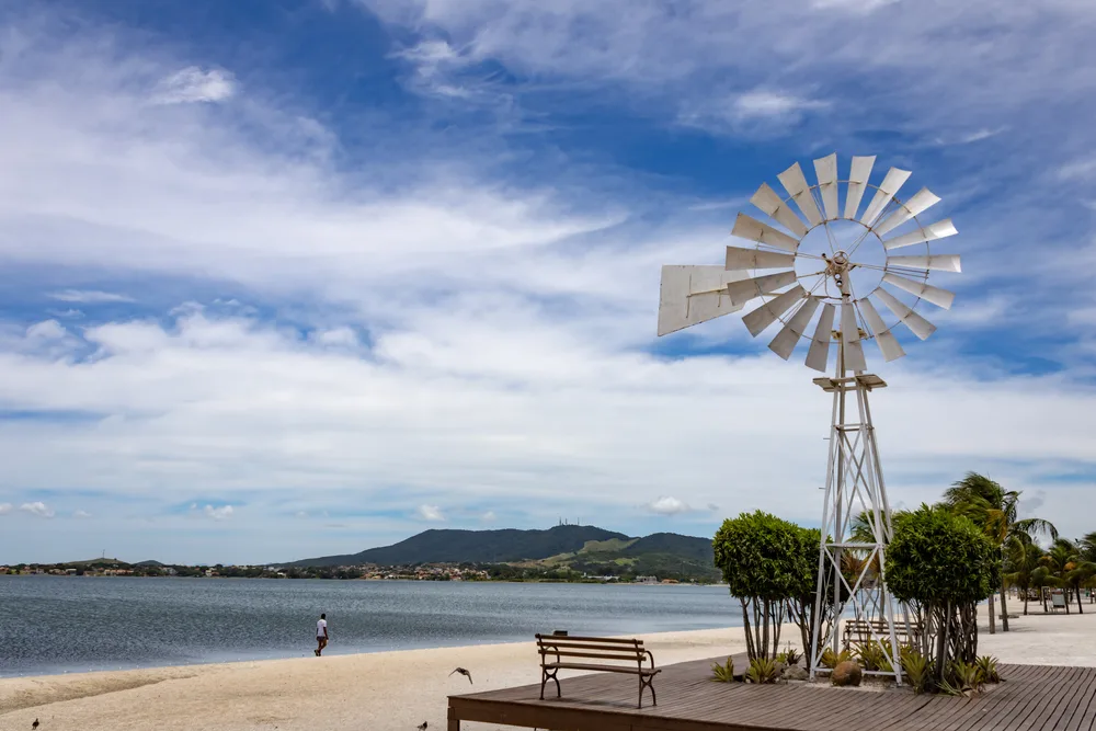 shutterstock 1902282097 jpg SÃO PEDRO DE ALDEIA (RJ): O guia completo da cidade: o que fazer, fotos, vídeos, história, onde ir e muito mais!