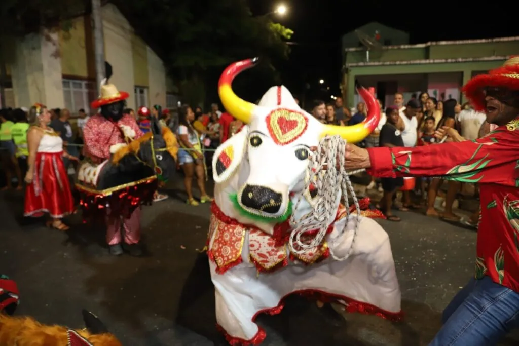 02cb0400 38f6 41dd 969d 69ca12bdd6f5 1024x683 1 jpeg 1 Tradição em Quissamã, Carnaval de Rua promete movimentar a cidade