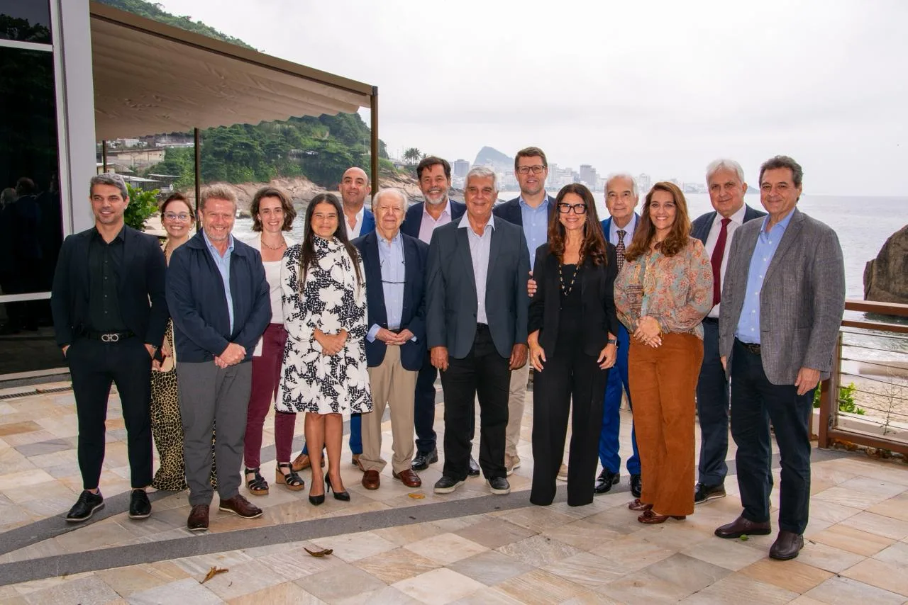 Diretores dos hotéis cinco estrelas recebem secretário Tutuca em seu encontro mensal