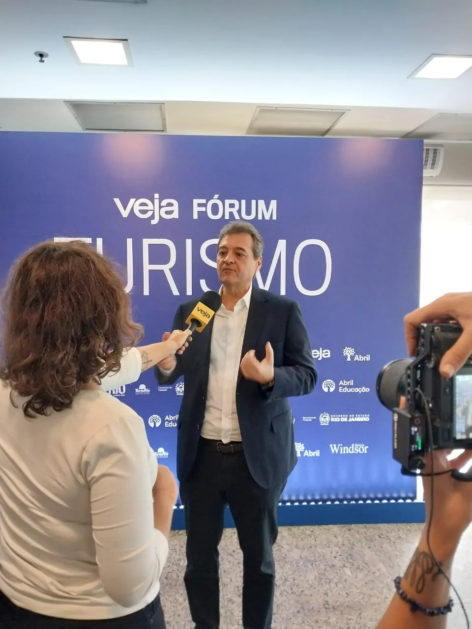 Presidente da ABIH-RJ destaca segurança e regulamentação no VEJA Fórum de Turismo