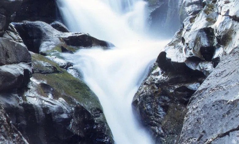 Serra RJ: Petrópolis, Teresópolis e Nova Friburgo com clima, roteiros e hotéis associados
