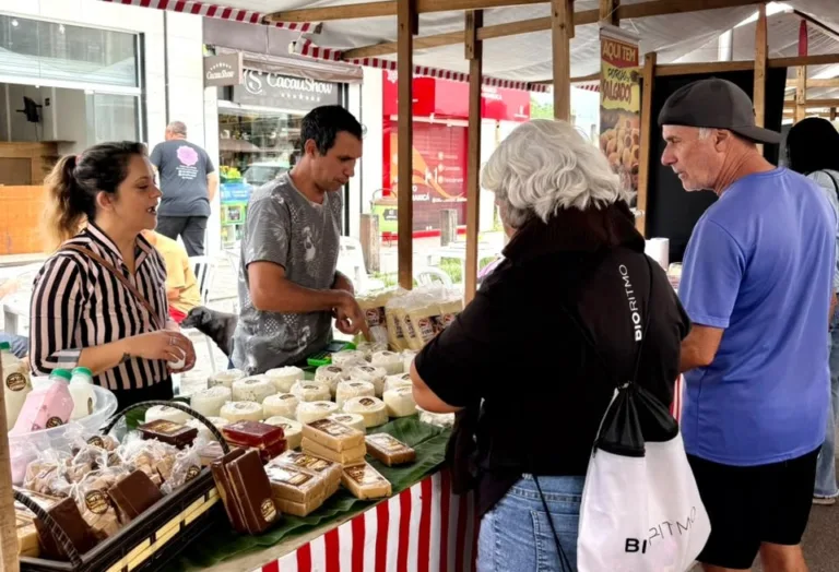 Feira da Agricultura Familiar realizada em Itaipuaçu, Maricá