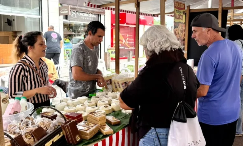 Feira da Agricultura Familiar realizada em Itaipuaçu, Maricá