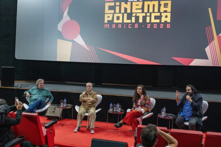 Abertura do Festival de Cinema e Política de Maricá no Cine Henfil