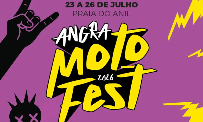 Motociclistas e público reunidos no Angra MotoFest, na Praia do Anil, em Angra dos Reis