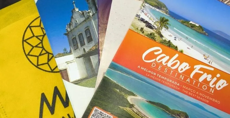 Representante da Secretaria de Turismo de Cabo Frio no espaco de networking da 19a ExpoCatolica, em Sao Paulo, divulgando o roteiro de turismo religioso do municipio