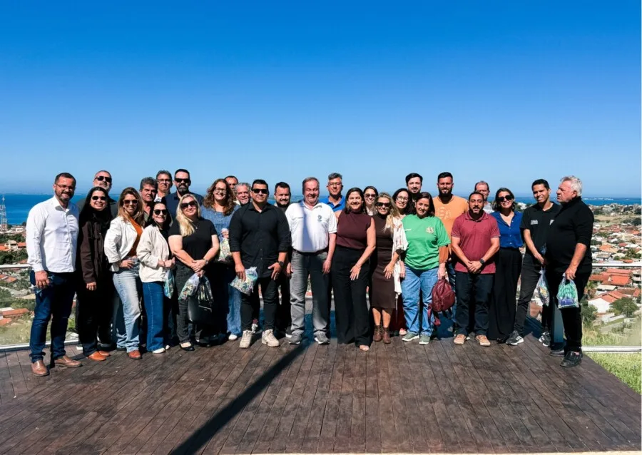 Secretários municipais de Turismo reunidos no 6º Encontro Regional da Costa do Sol, em Iguaba Grande