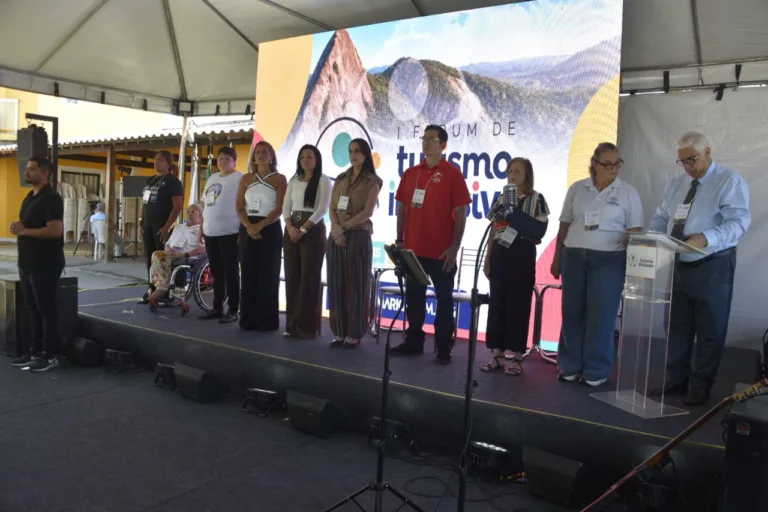 Participantes do Fórum de Turismo Inclusivo de Maricá