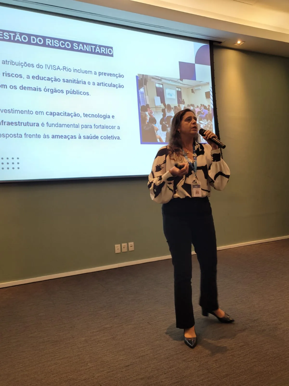 Palestra do HotéisRIO debate cuidados sanitários e uso do desfibrilador em hotéis