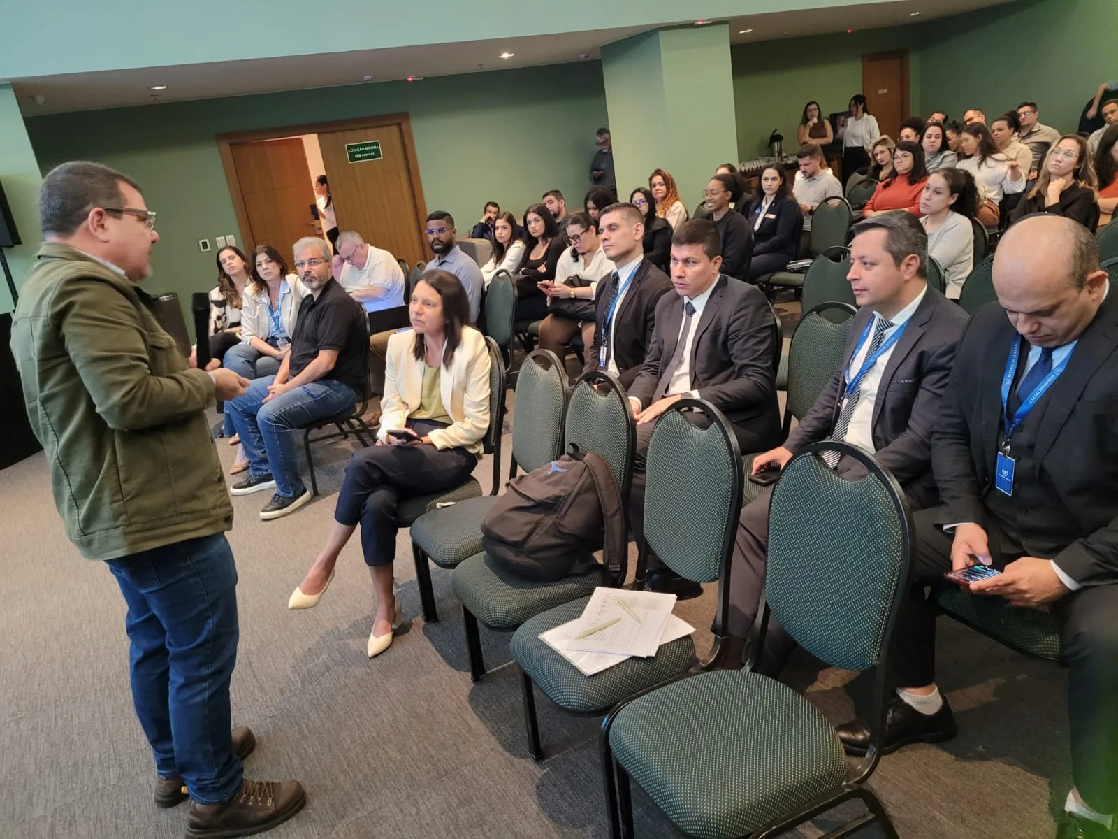 Palestra do HotéisRIO debate cuidados sanitários e uso do desfibrilador em hotéis