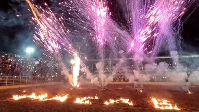 Rodeio da Expo Macaé 2026 na arena do Parque de Exposições Latiff Mussi Rocha, em Macaé (RJ)
