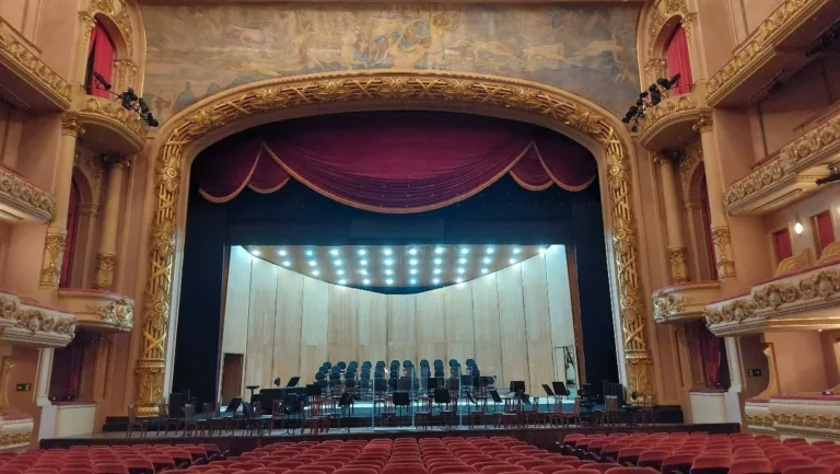 Rio de Janeiro - Theatro Municipal celebra 117 anos com programacao gratuita