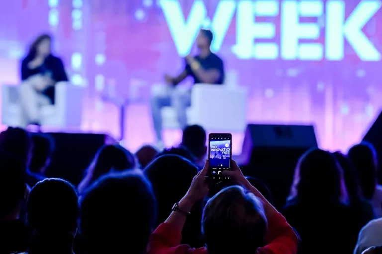 Rio Innovation Week 2026 no Píer Mauá, no Rio de Janeiro